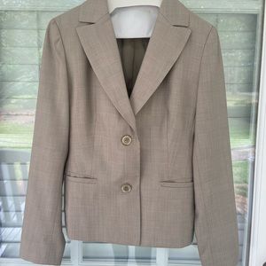 Petite Sophisticate Women’s Size 0 Two Piece Dress Suit